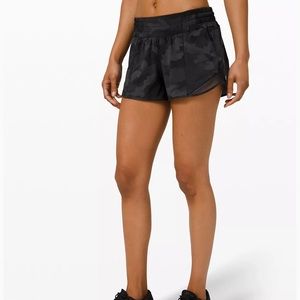 Lululemon Hotty Hot High-Rise Lined Short 4"